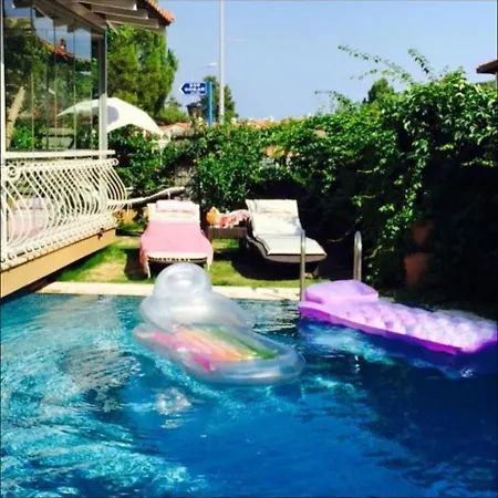 Oezel Huzurlu Marmaris